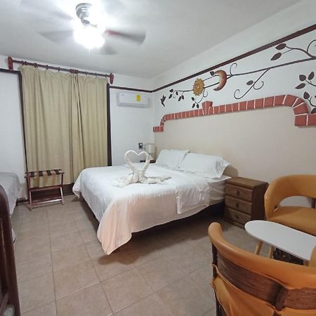 Suites Fenicia (Adults Only) Playa del Carmen Extérieur photo