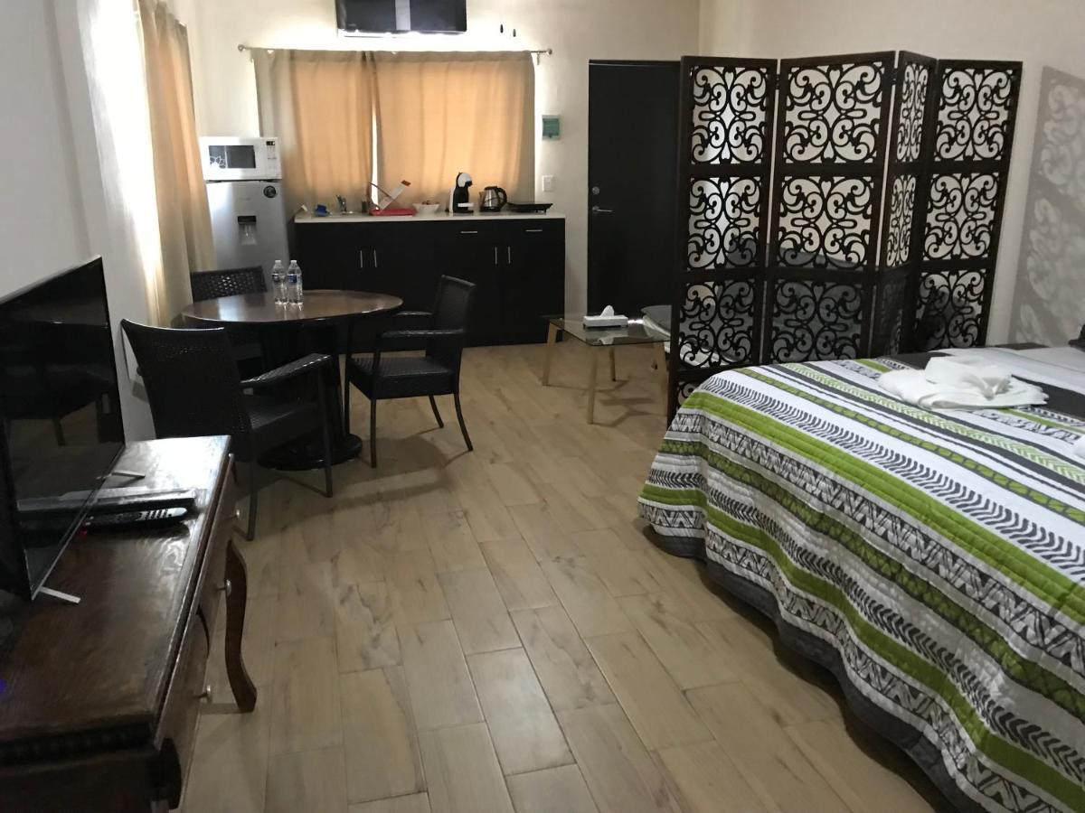 Suites Fenicia (Adults Only) Playa del Carmen Extérieur photo