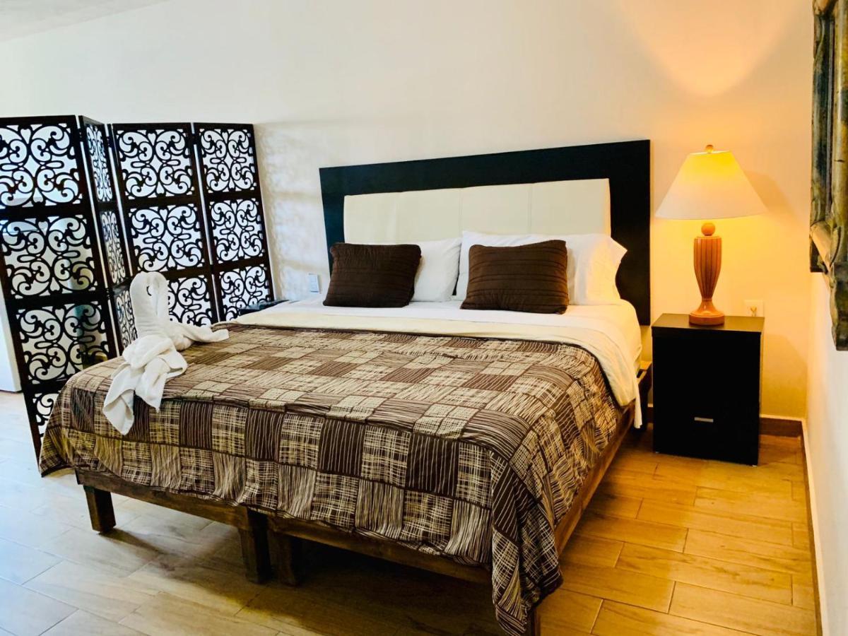 Suites Fenicia (Adults Only) Playa del Carmen Extérieur photo
