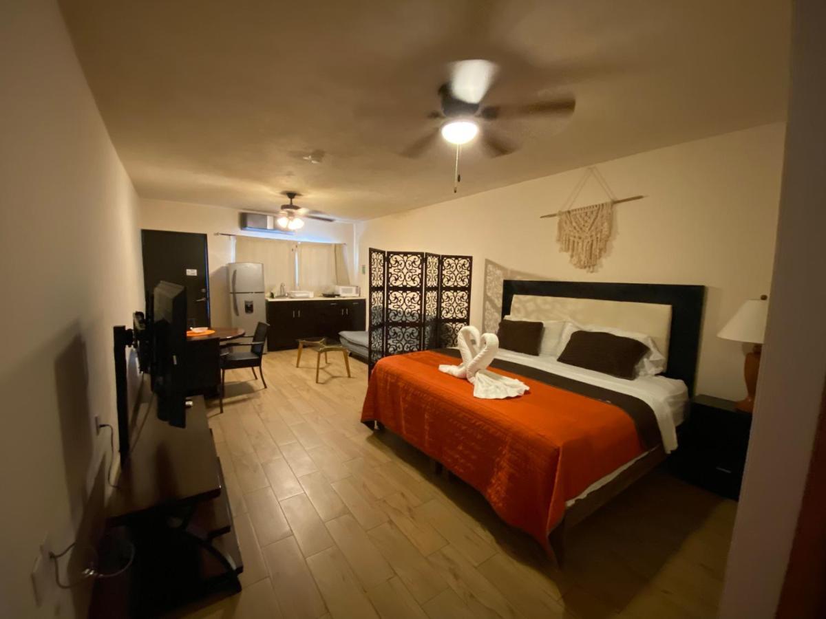 Suites Fenicia (Adults Only) Playa del Carmen Extérieur photo